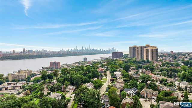 2 Euclid Road, Fort Lee, NJ 07024