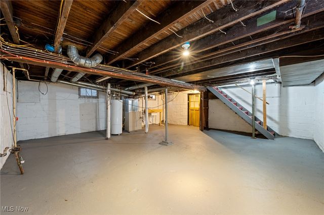 1624 May Place NE, Canton, OH 44705