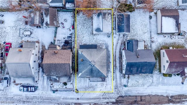 1624 May Place NE, Canton, OH 44705