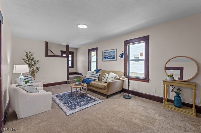 1624 May Place NE, Canton, OH 44705