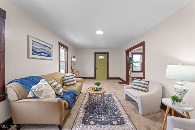 1624 May Place NE, Canton, OH 44705