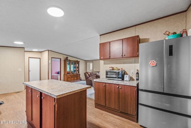 521 Old Poplar Springs Rd, Kingston, TN 37763