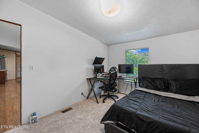 521 Old Poplar Springs Rd, Kingston, TN 37763