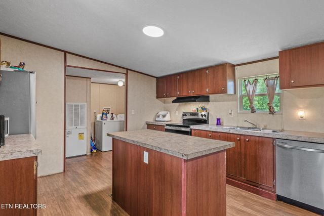 521 Old Poplar Springs Rd, Kingston, TN 37763