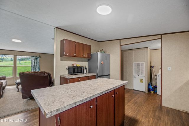 521 Old Poplar Springs Rd, Kingston, TN 37763