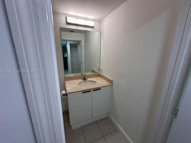 140 S Dixie Hwy 631, Hollywood, FL 33020