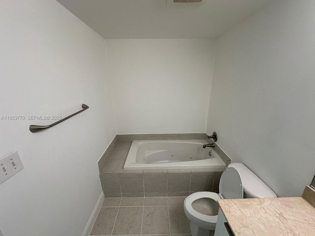 140 S Dixie Hwy 631, Hollywood, FL 33020