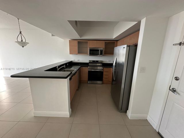 140 S Dixie Hwy 631, Hollywood, FL 33020