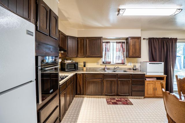 19805 Shake Ridge Rd, Volcano, CA 95689