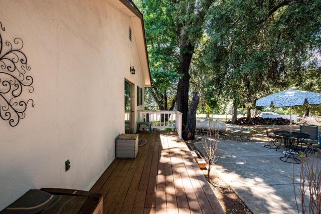 19805 Shake Ridge Rd, Volcano, CA 95689