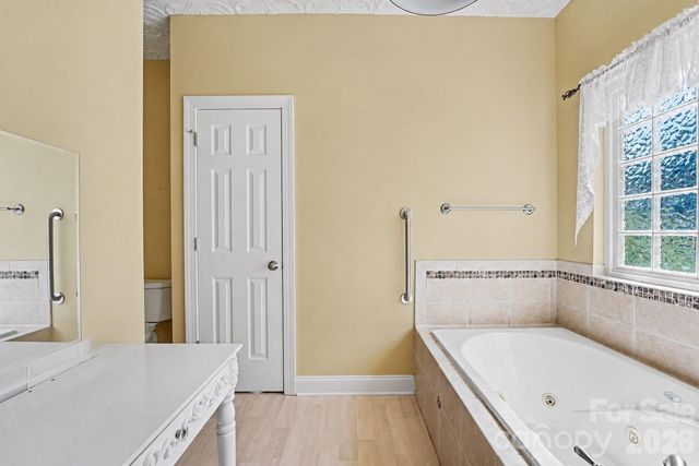 3563 Wandering Lane NE 33, Hickory, NC 28601