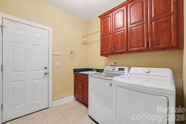 3563 Wandering Lane NE 33, Hickory, NC 28601