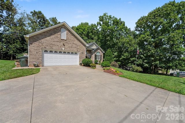 3563 Wandering Lane NE 33, Hickory, NC 28601