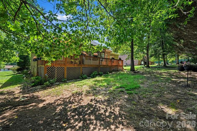 3563 Wandering Lane NE 33, Hickory, NC 28601