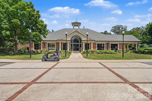 3563 Wandering Lane NE 33, Hickory, NC 28601