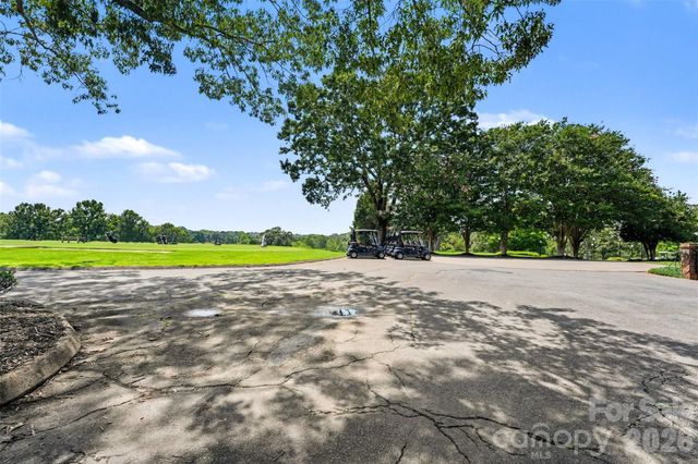 3563 Wandering Lane NE 33, Hickory, NC 28601