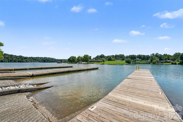 3563 Wandering Lane NE 33, Hickory, NC 28601