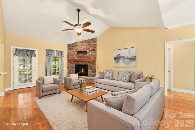 3563 Wandering Lane NE 33, Hickory, NC 28601