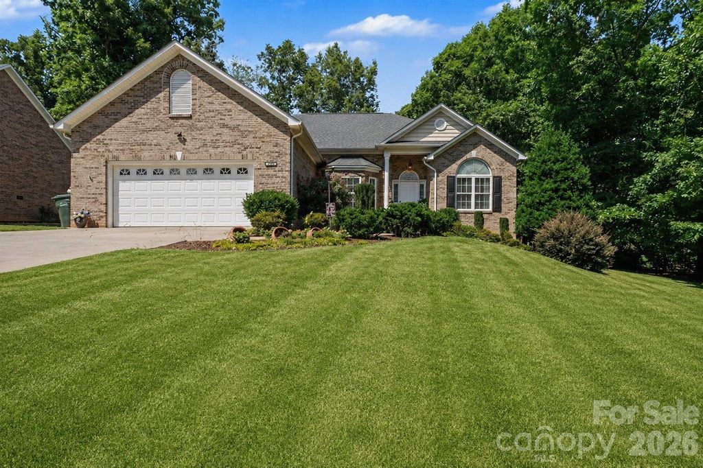 3563 Wandering Lane NE 33, Hickory, NC 28601