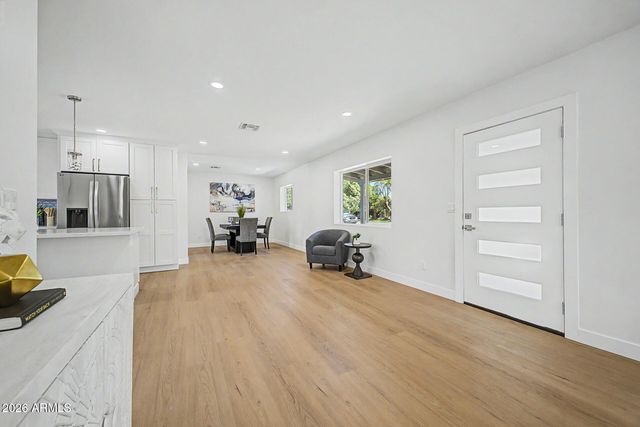 928 E GEORGIA Avenue, Phoenix, AZ 85014