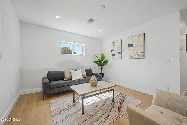 928 E GEORGIA Avenue, Phoenix, AZ 85014