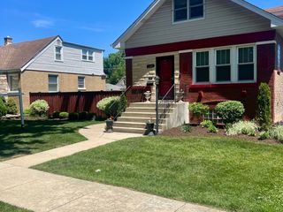 3147 Sunnyside Avenue, Brookfield, IL 60513