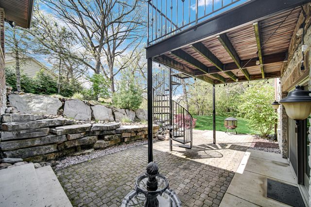 9894 W Oakridge Drive, St. John, IN 46373