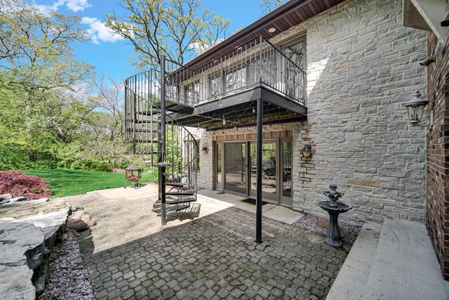 9894 W Oakridge Drive, St. John, IN 46373