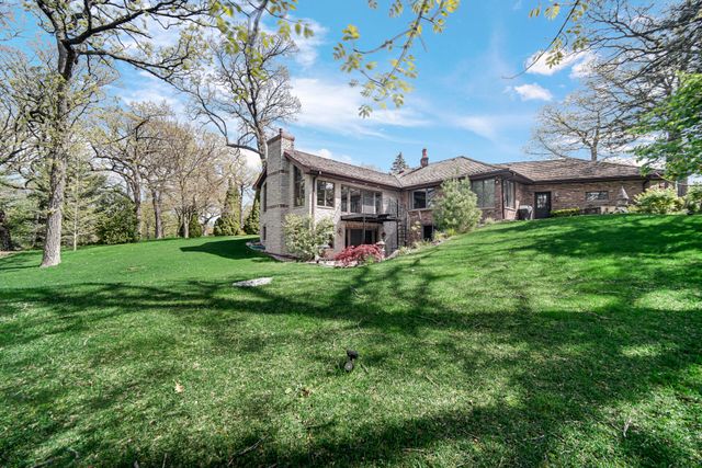9894 W Oakridge Drive, St. John, IN 46373