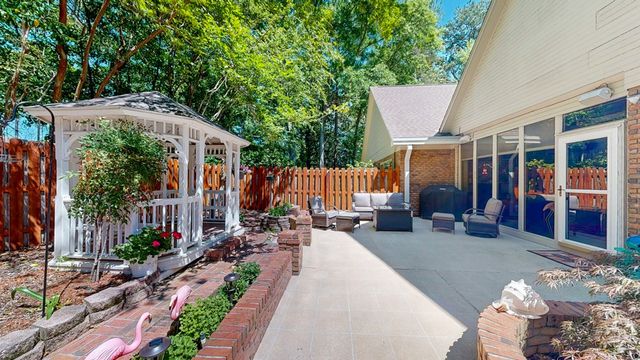 2 Parkplace Court, Dothan, AL 36301