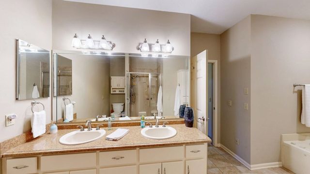 2 Parkplace Court, Dothan, AL 36301