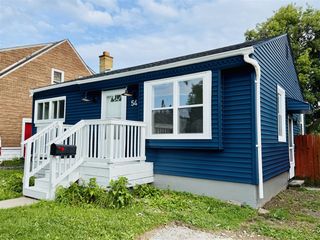 54 E Fairmount Avenue, Pontiac, MI 48340