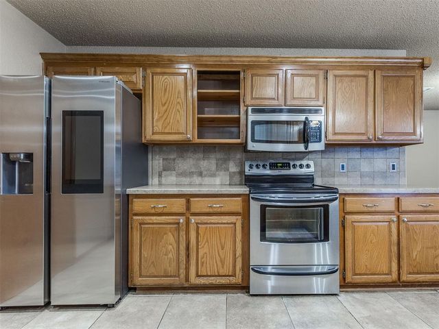 520 NW 140th Street, Edmond, OK 73013