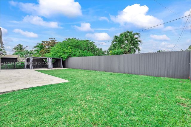 2505 NE 214th St, Aventura, FL 33180