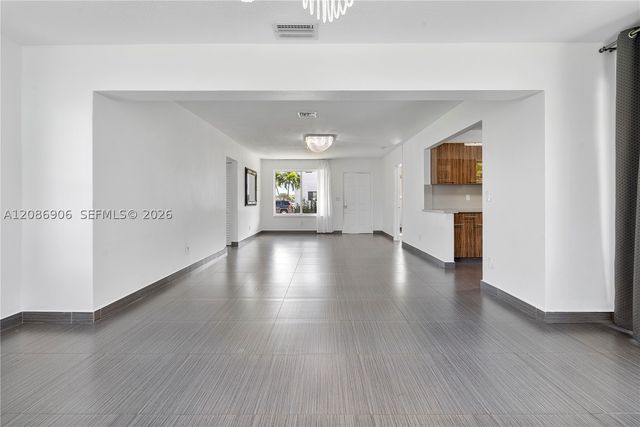 2505 NE 214th St, Aventura, FL 33180