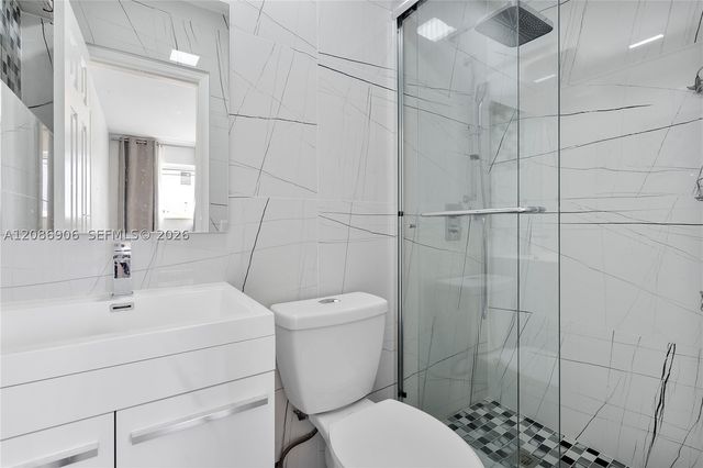 2505 NE 214th St, Aventura, FL 33180
