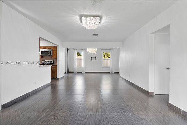 2505 NE 214th St, Aventura, FL 33180