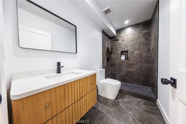 1021 Citrus Avenue 2, Los Angeles, CA 90019