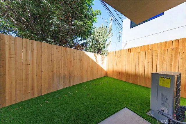 1021 Citrus Avenue 2, Los Angeles, CA 90019