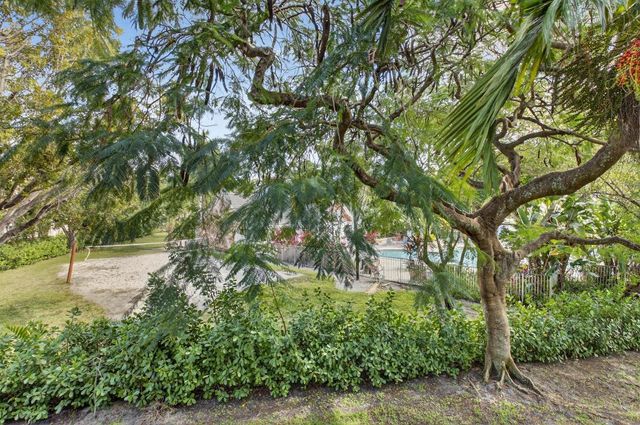 2022 Alta Meadows Lane 607, Delray Beach, FL 33444