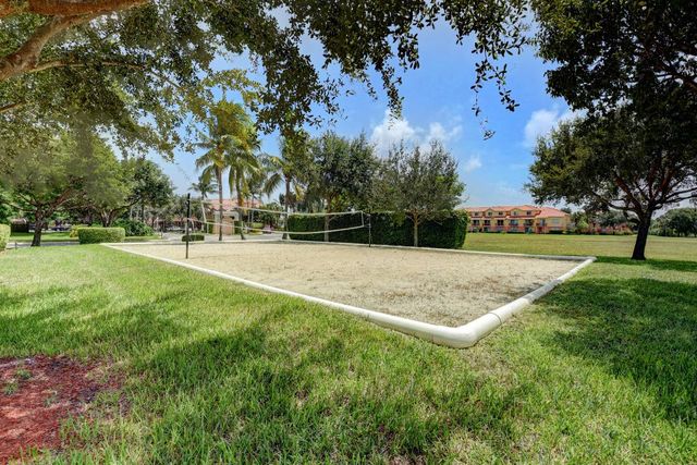 2022 Alta Meadows Lane 607, Delray Beach, FL 33444