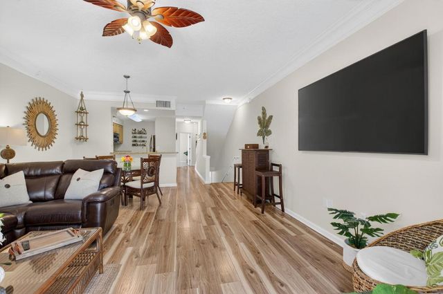 2022 Alta Meadows Lane 607, Delray Beach, FL 33444