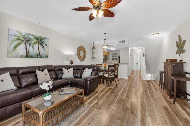 2022 Alta Meadows Lane 607, Delray Beach, FL 33444