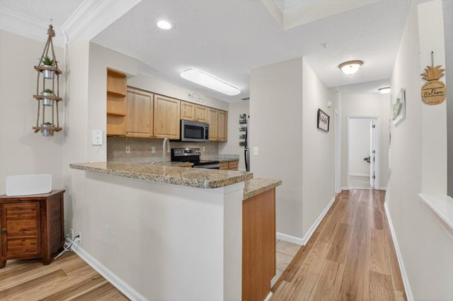 2022 Alta Meadows Lane 607, Delray Beach, FL 33444