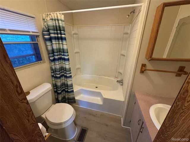 2700 Shimmons Road 161, Auburn Hills, MI 48326