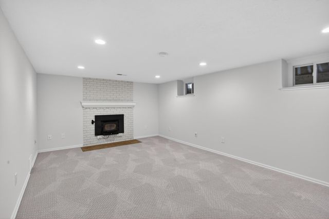 1973 Eldridge Avenue W, Roseville, MN 55113