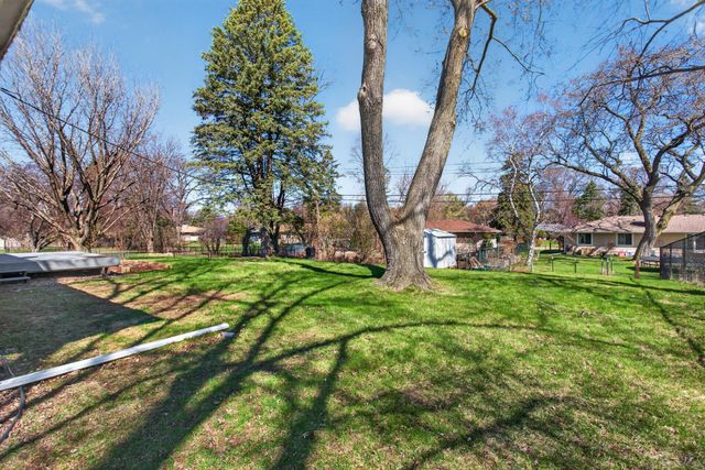 1973 Eldridge Avenue W, Roseville, MN 55113