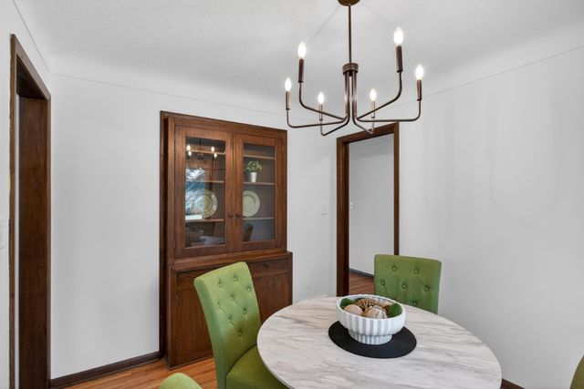 1973 Eldridge Avenue W, Roseville, MN 55113