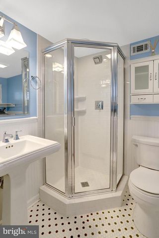 3420 S WAKEFIELD ST S, Arlington, VA 22206