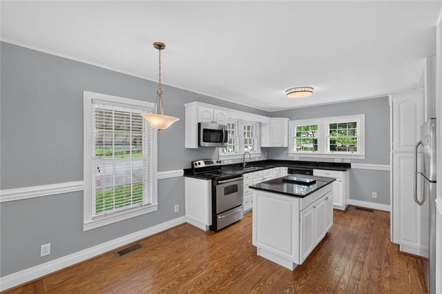 1141 Jefferson Avenue, East Point, GA 30344